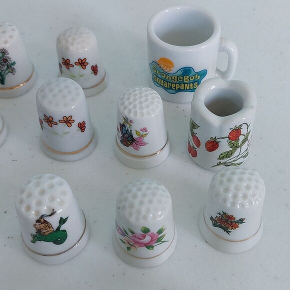 Vintage Lot of 17 Porcelain Thimbles and 2 Other Items West Germany SpongeBob - Picture 3 of 10